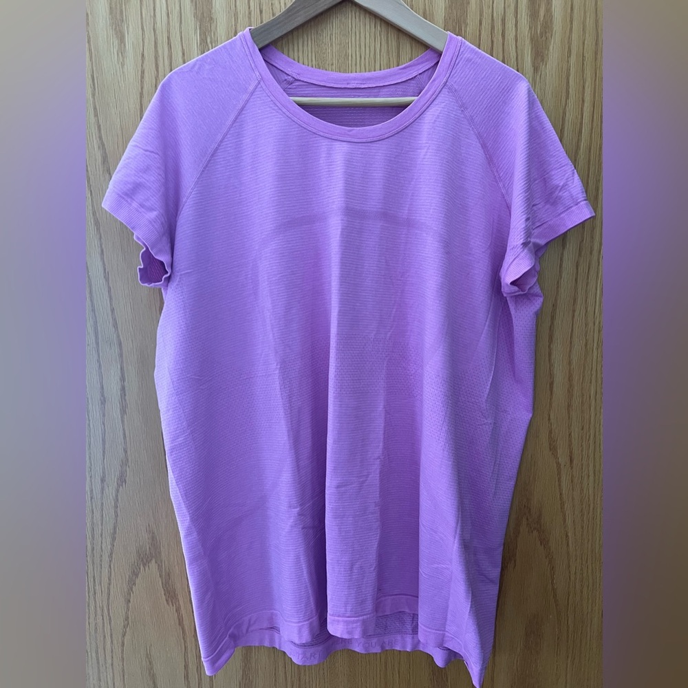 Swiftly Tech Short-Sleeve Shirt 2.0
Hip Length - Size 20